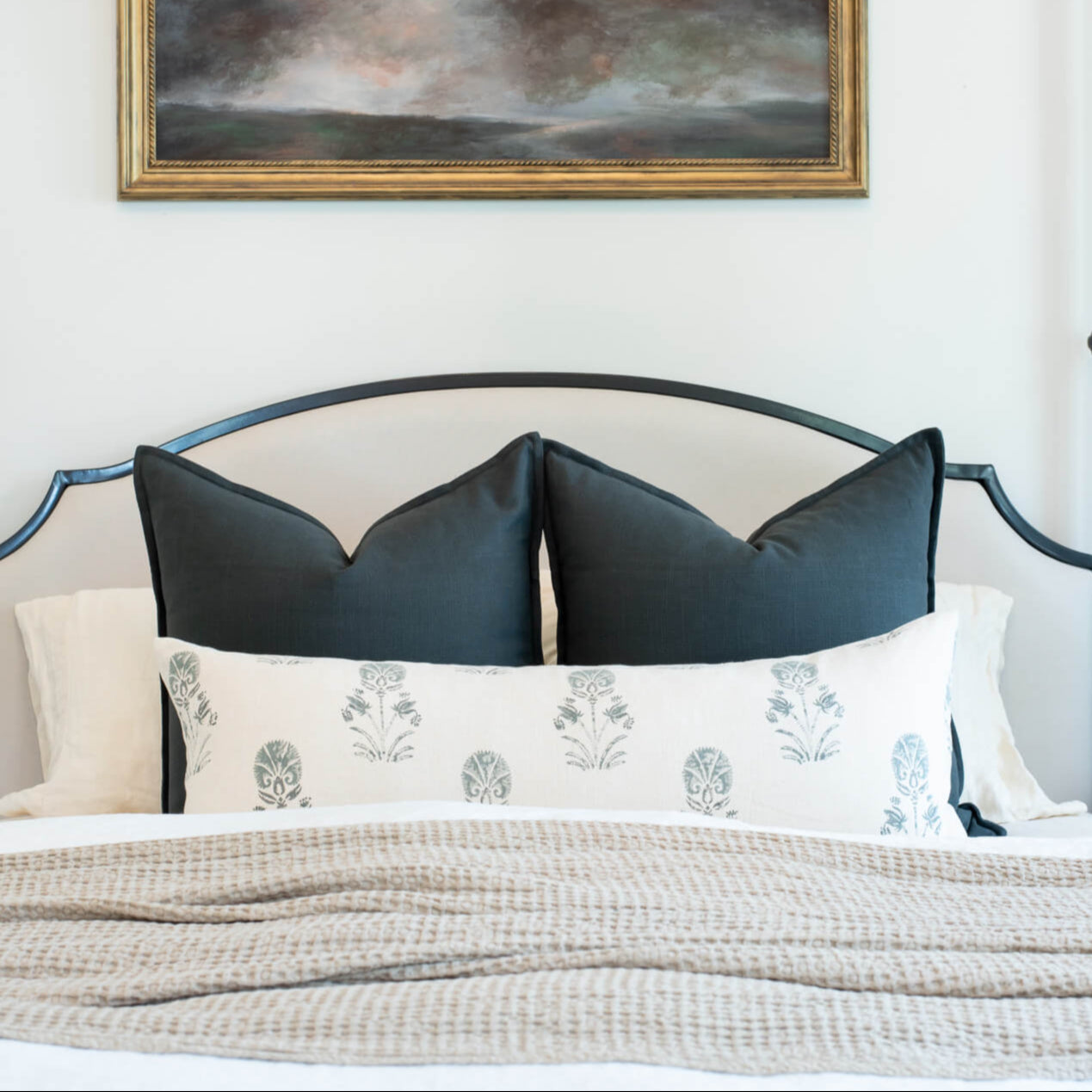 **FLAWED** Gávea Solid Color Pillow Cover | Charcoal Gray