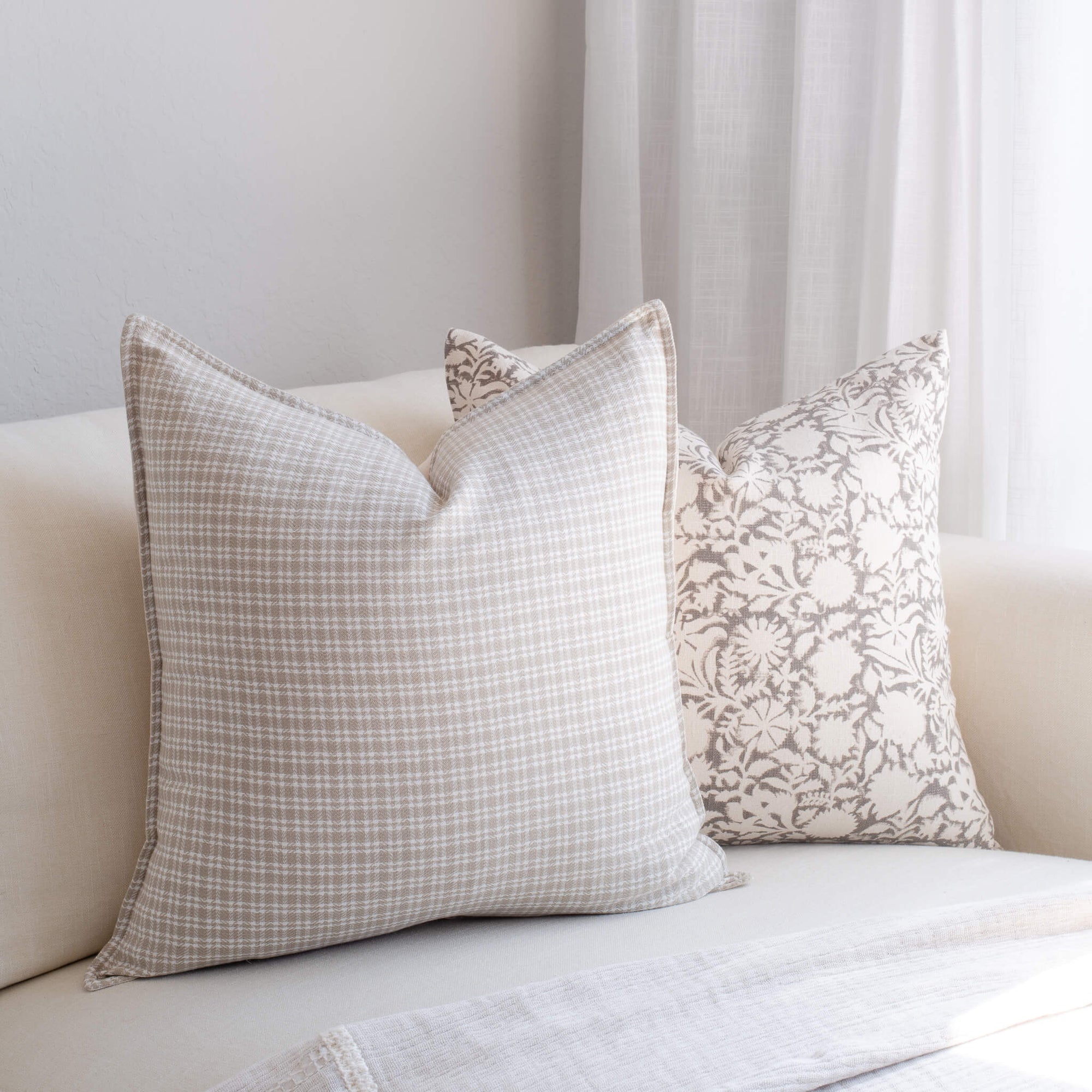 Paz Handwoven Pillow Cover