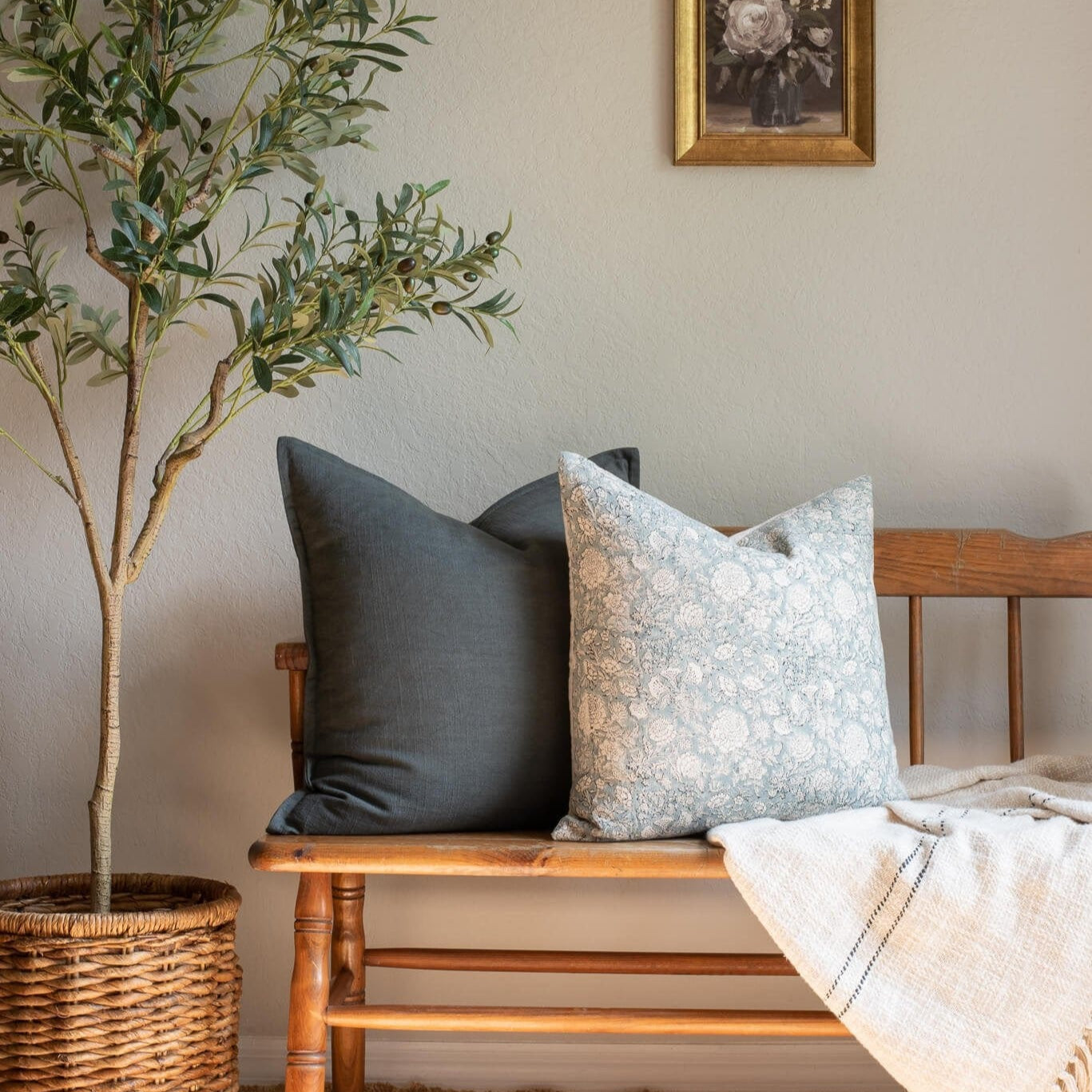 **FLAWED** Gávea Solid Color Pillow Cover | Charcoal Gray