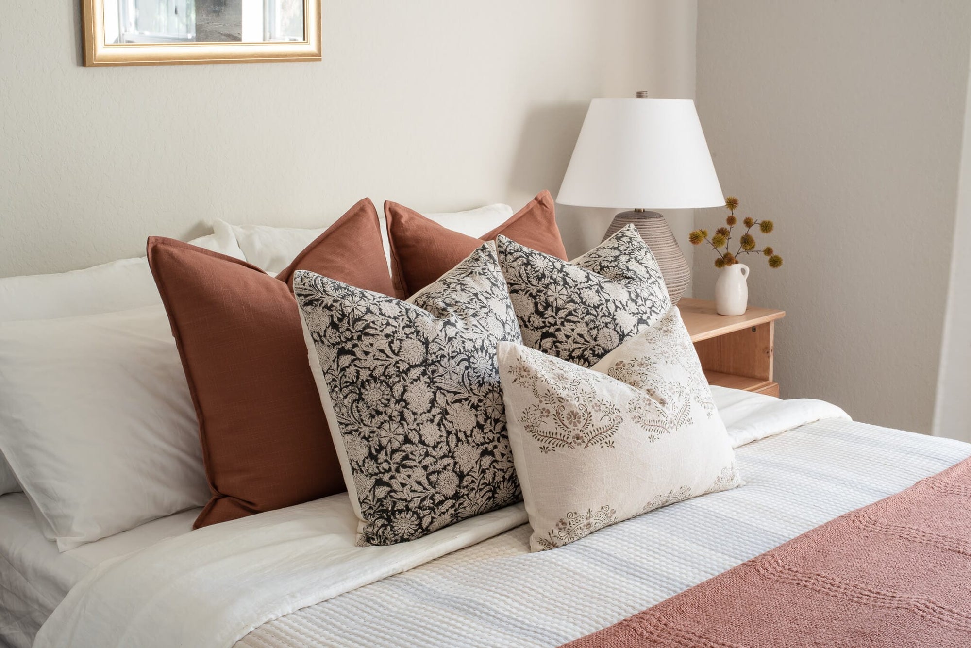 Solid and Floral Pillow Combinations